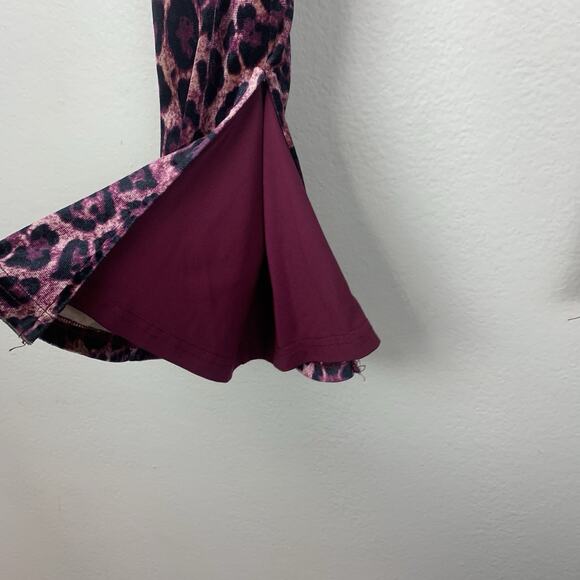 Akira Pants Women Small Velvet Flare Leopard Print Pull-on Stretch Purple Velour - Picture 3 of 9